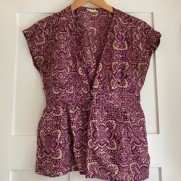 100% silk Top w/ brass buttons - Picture 10 of 10